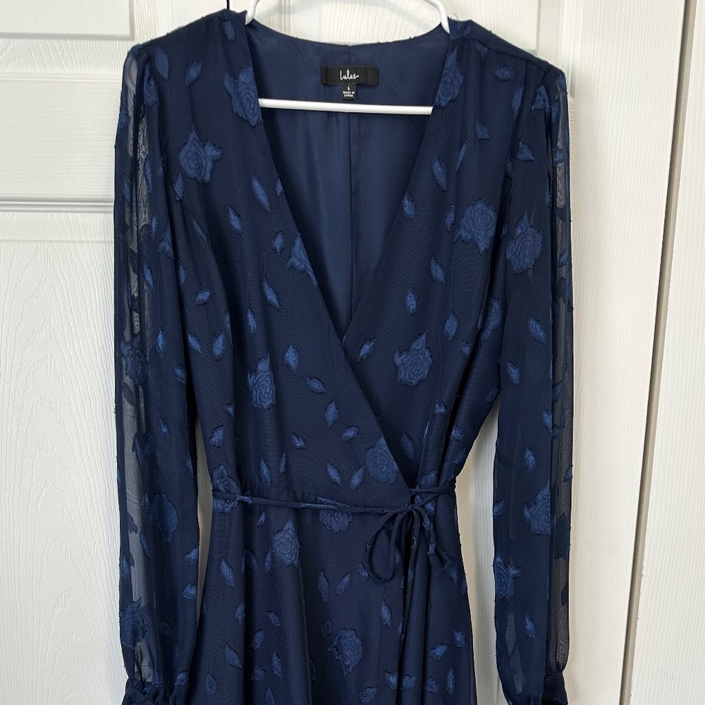 Evening of Elegance Navy Blue Floral Jacquard Wrap Midi Dress with Long Sleeves